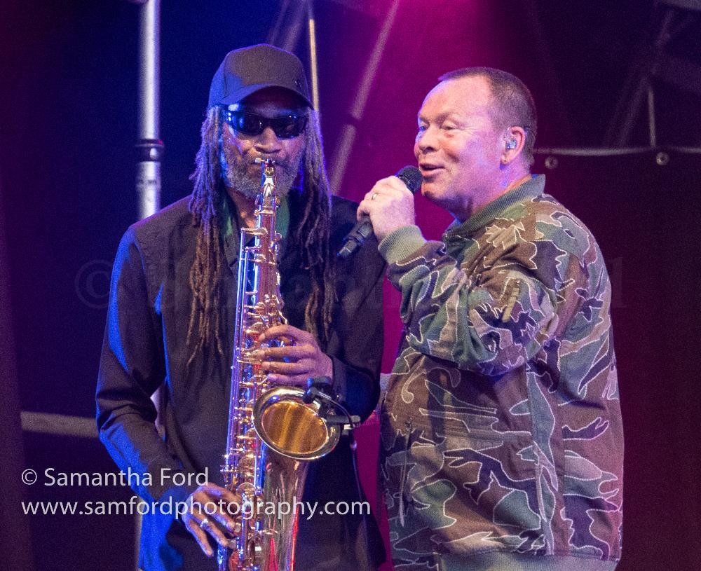 UB40